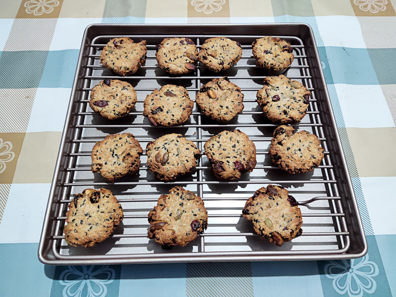 Steps for Making Air Fryer Baked Oatmeal Cookies