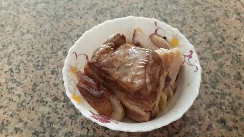 Steps for Snowy Vegetable Potato Braised Pork