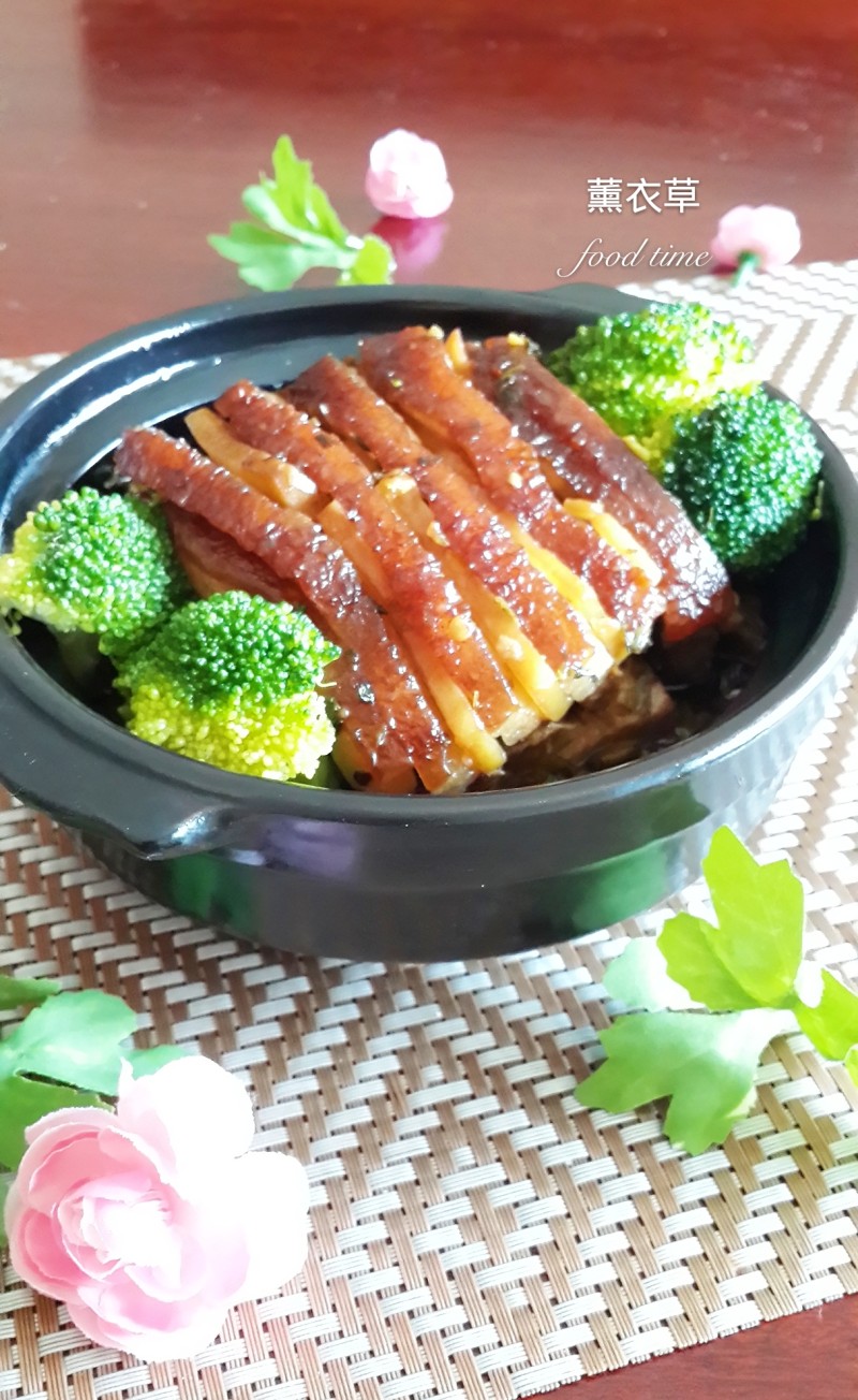 Snowy Vegetable Potato Braised Pork