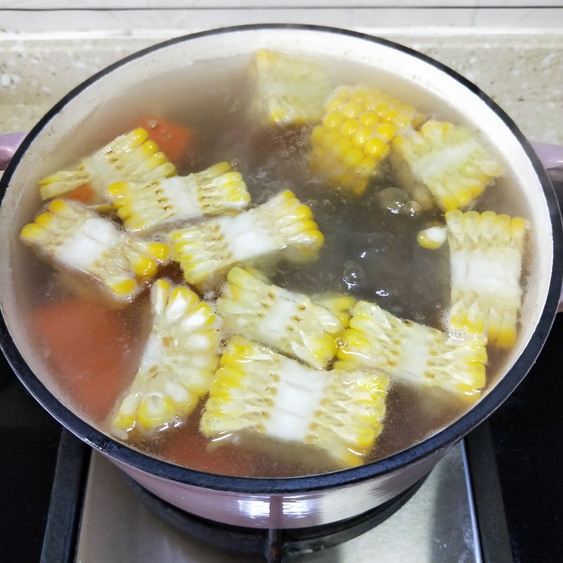 Steps to Make Yam, Corn, Carrot, and Pork Bone Soup