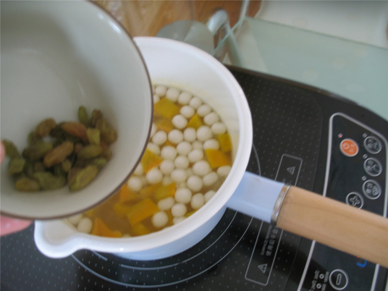 Steps to Make Pumpkin Glutinous Rice Ball Sweet Soup