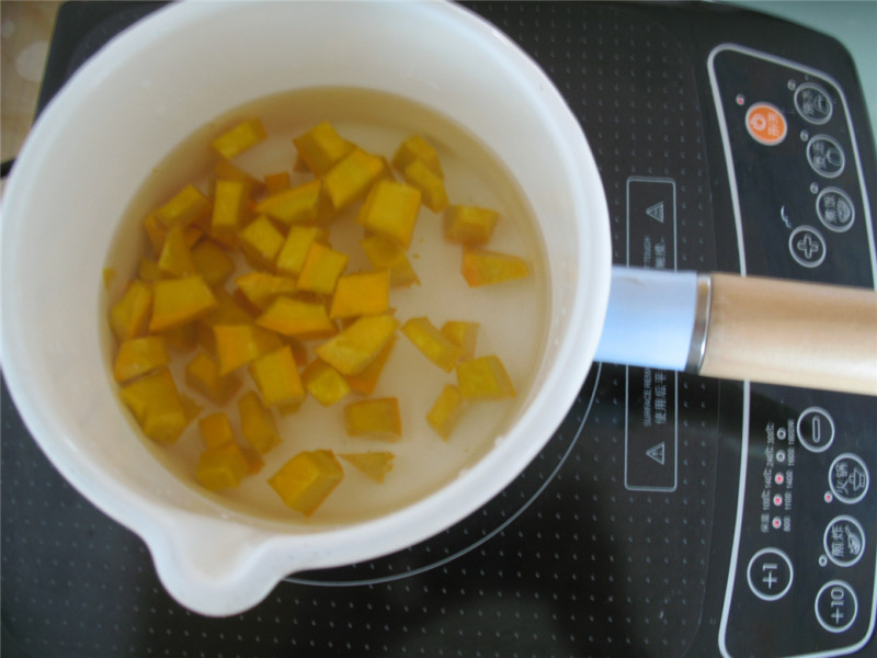 Steps to Make Pumpkin Glutinous Rice Ball Sweet Soup