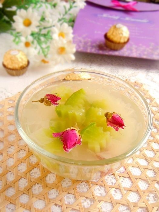 Rose and Tremella Soup