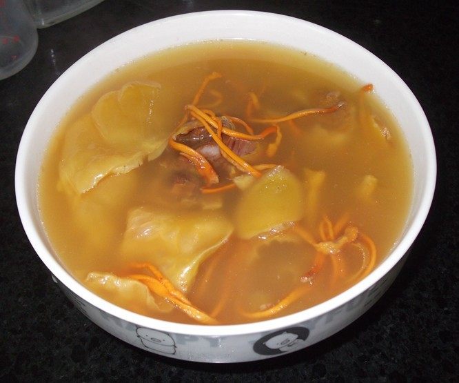 【Cantonese Cuisine】Fish Maw, Cordyceps Flower, and Shark Fin Soup