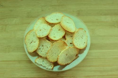 Steps for Making Homemade Bread Crumbs