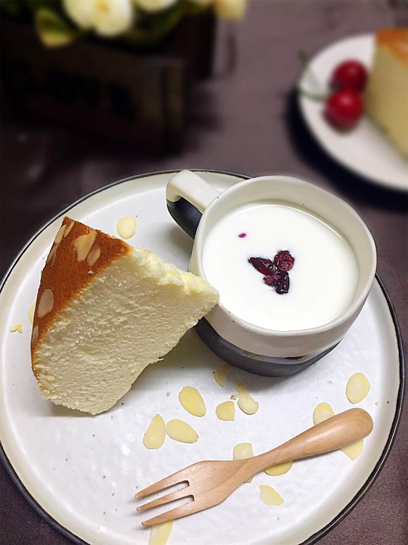 Oil-free Yogurt Almond Cake