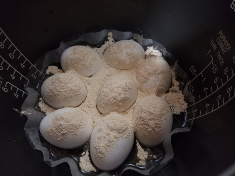 Steps for Cooking Korean-style Grilled Eggs in Rice Cooker