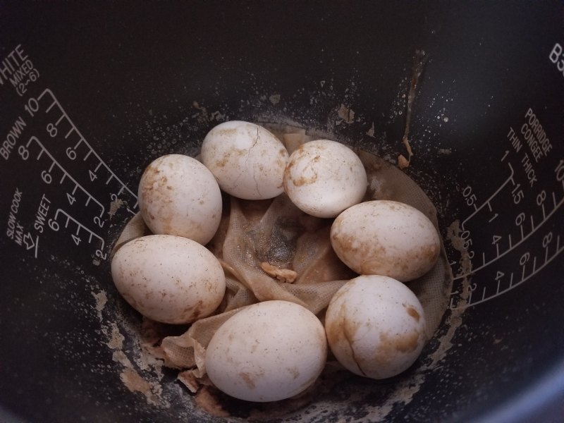 Steps for Cooking Korean-style Grilled Eggs in Rice Cooker