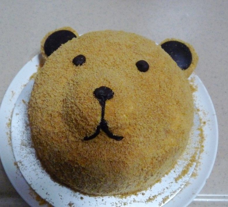 Detailed Steps for Making Super Cute Teddy Bear Cake