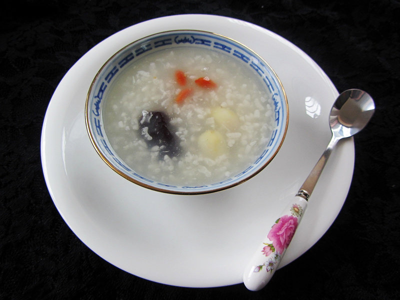 Steps to Cook Goji Lily Glutinous Rice Porridge