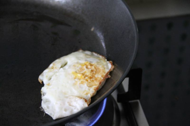 Steps for Making Breakfast Burger