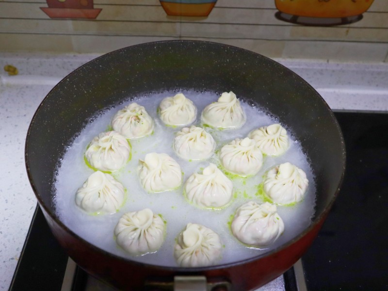 Steps for Making Turnip and Egg Pan-Fried Buns