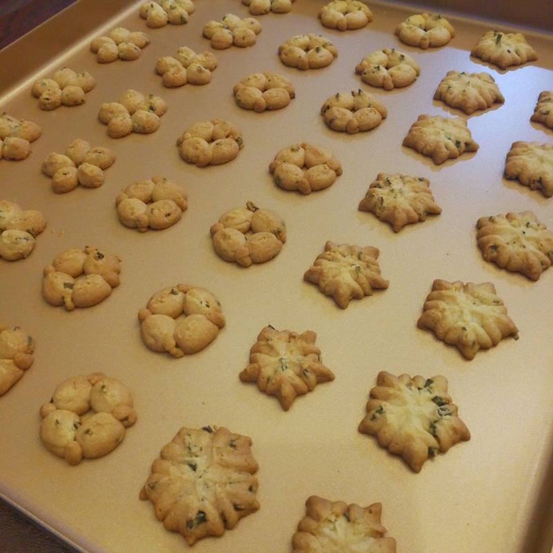 Steps to Make Scallion Oil Cookies