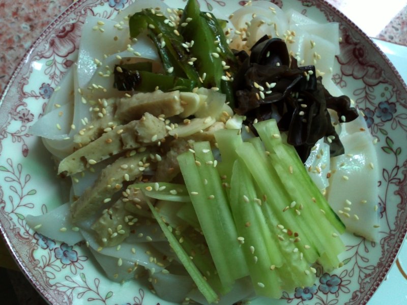 Steps for Making Liangpi Cold Noodles