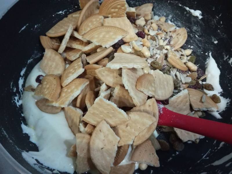 Steps for Making Snowflake Pastry