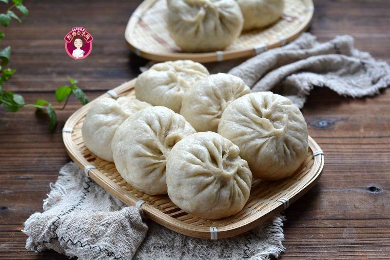 Pork and Cowpea Mixed Grain Buns