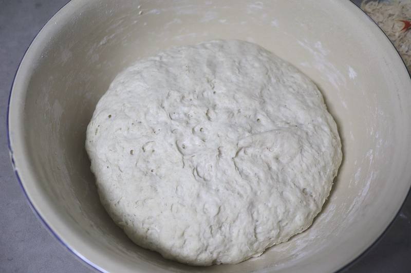 Steps for Making Pork and Cowpea Mixed Grain Buns