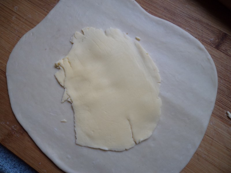 Steps for Making Crispy and Soft Hand-Torn Bread