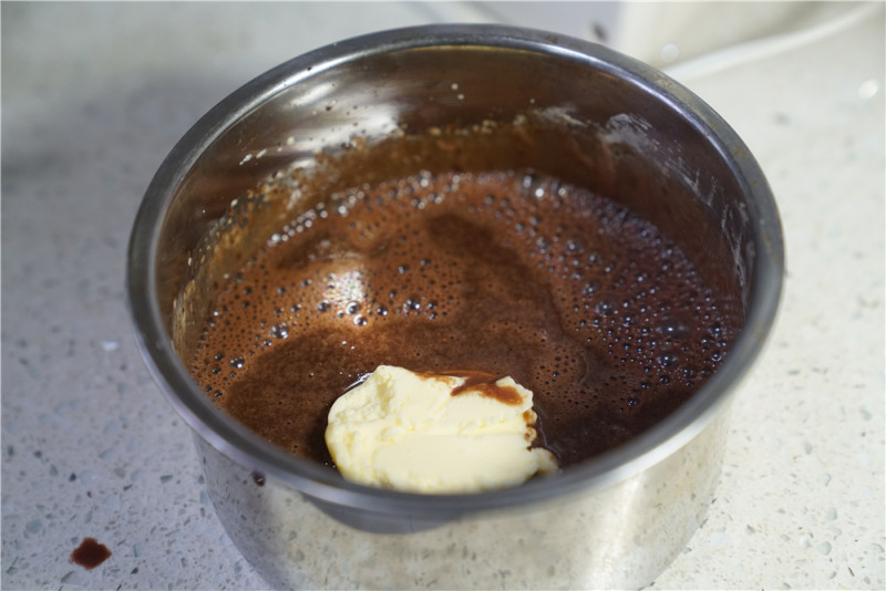 Steps to Make Almond Chocolate Cake Roll
