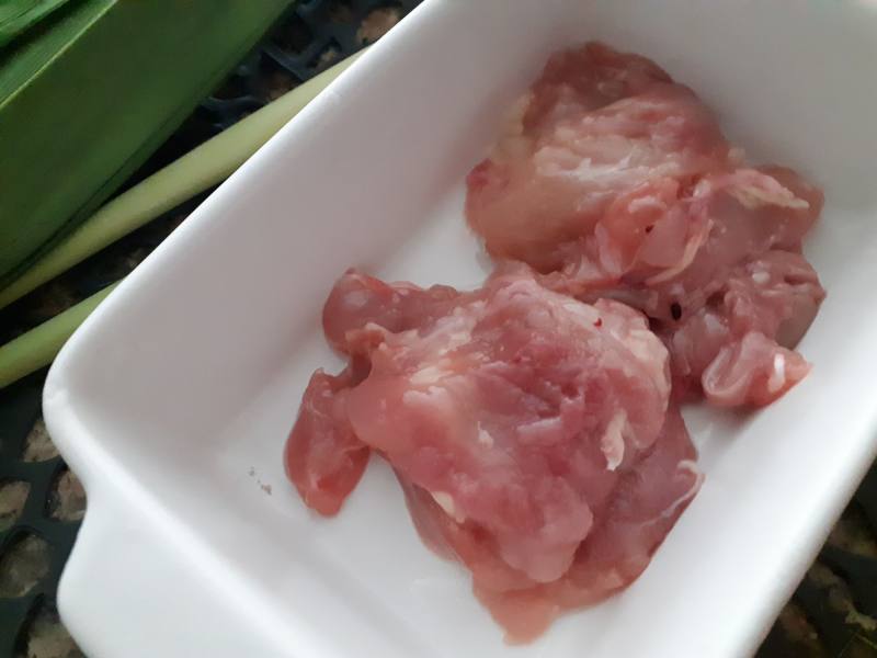 Steps for Cooking Thai Pandan Leaf Chicken