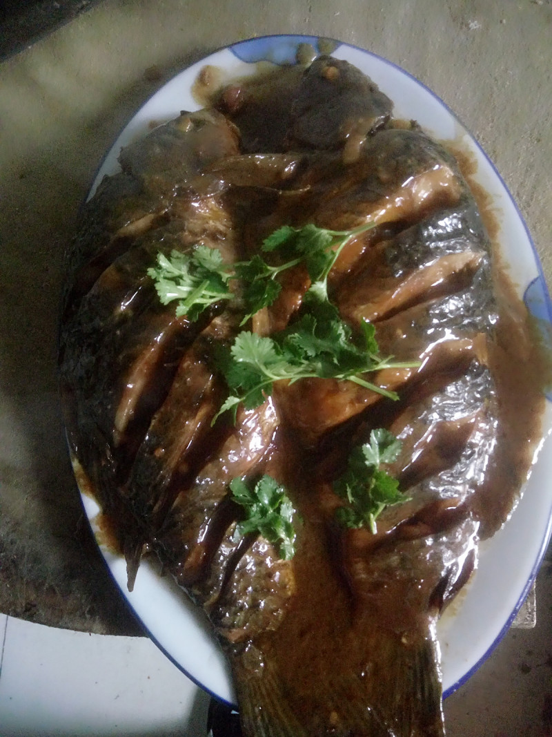 Jiang Ji Yu (Soy Sauce Braised Carp)