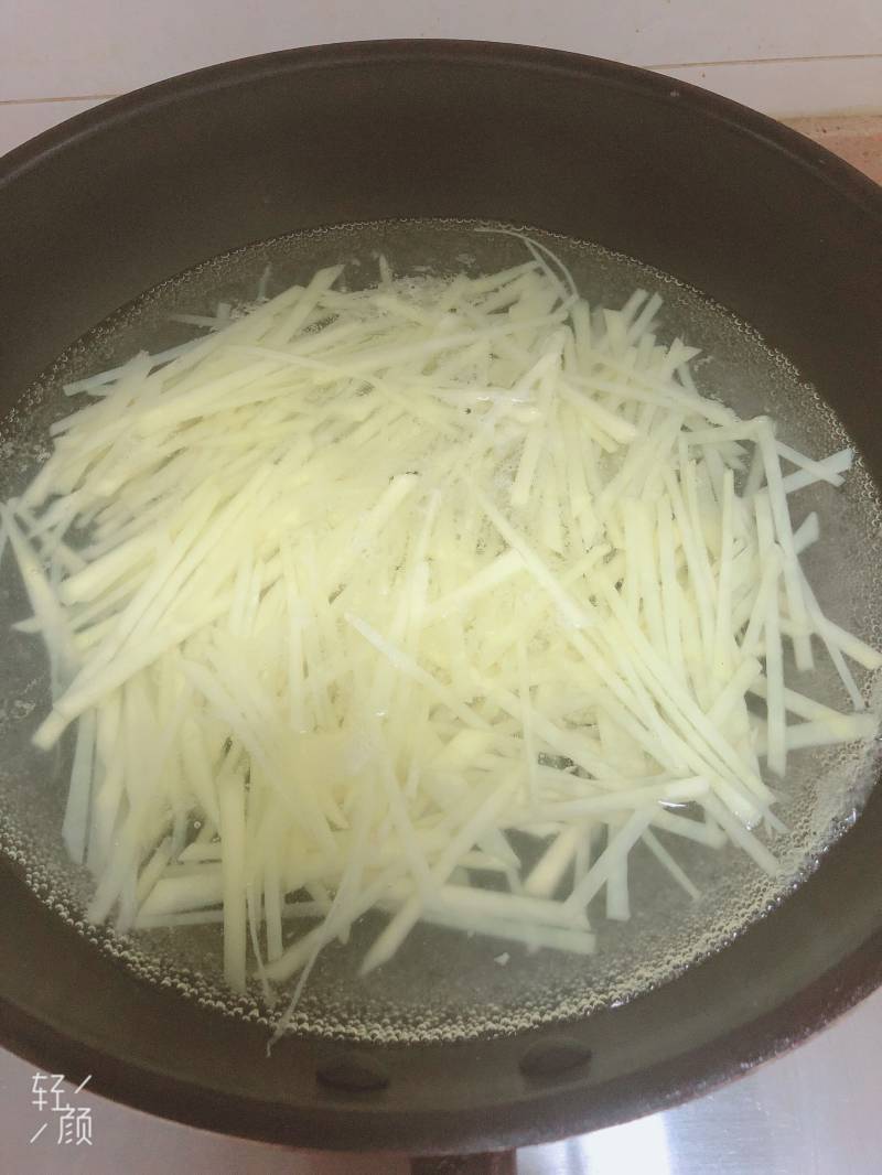 Steps for Stir-fried Shredded Potatoes