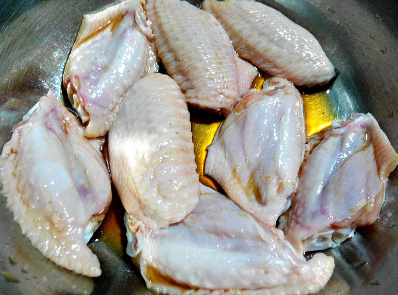 Steps for Making Curry Chicken Wings