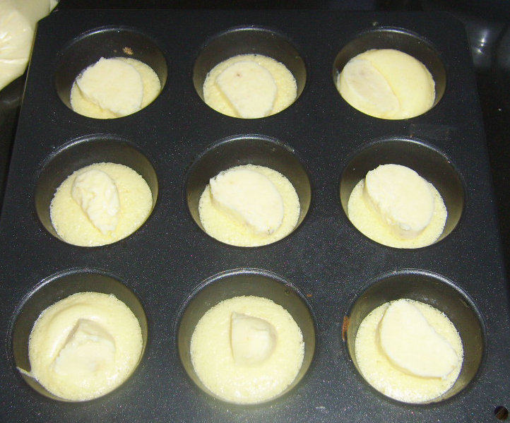 Steps for Making Egg Yolk Pie