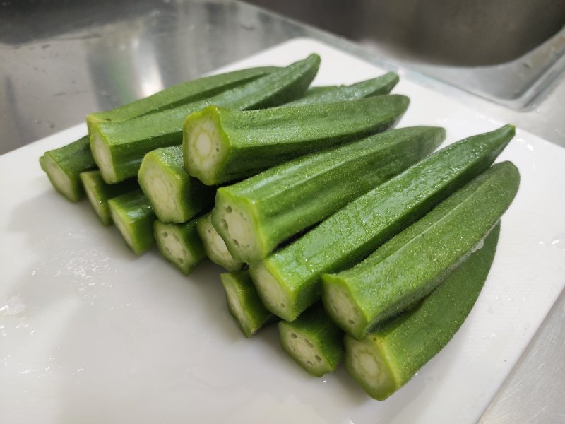 Steps for Making Cool Okra Salad