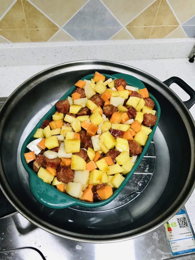 Steps to Make Steamed Rice Cake with Chinese Sausage and Mixed Vegetables