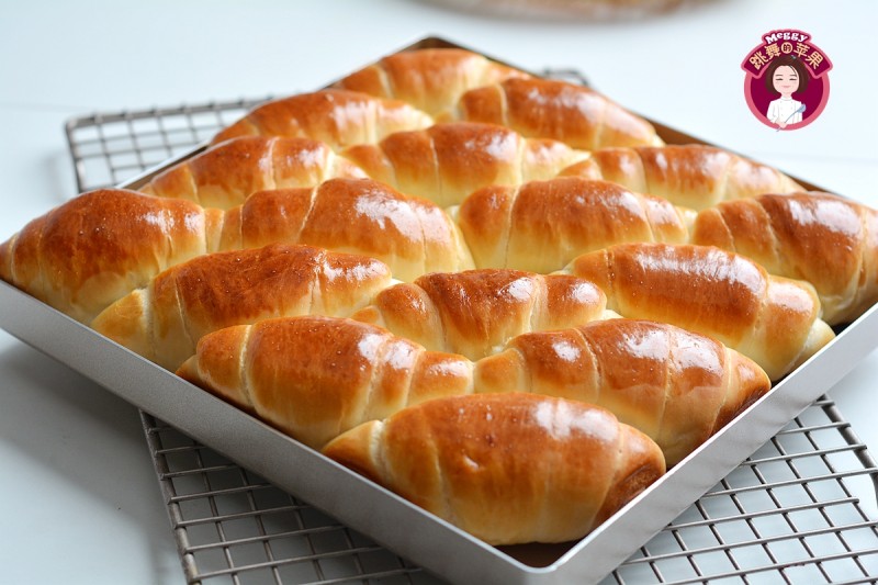 Polish Croissant Bread