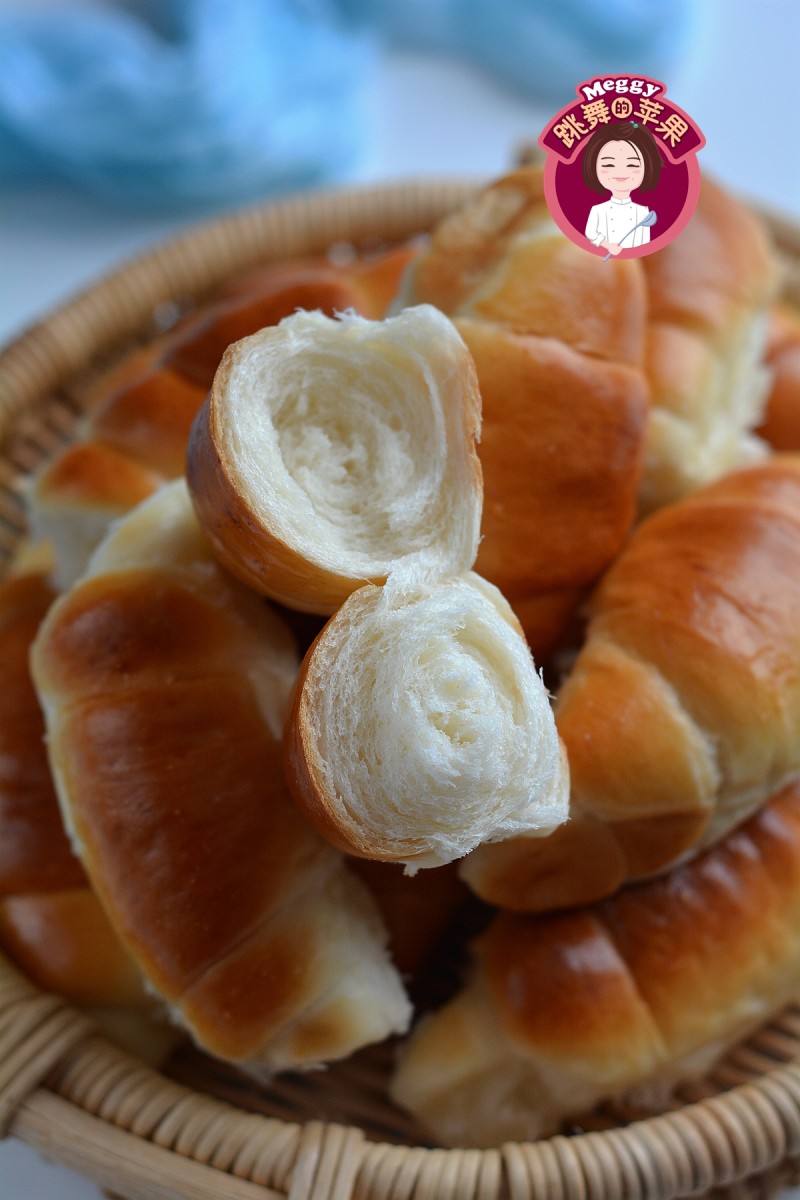 Polish Croissant Bread