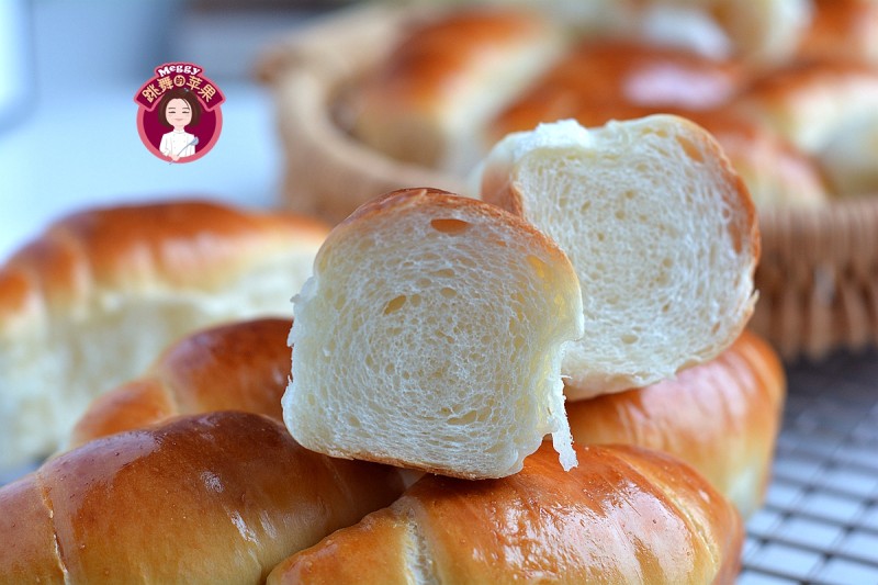 Polish Croissant Bread