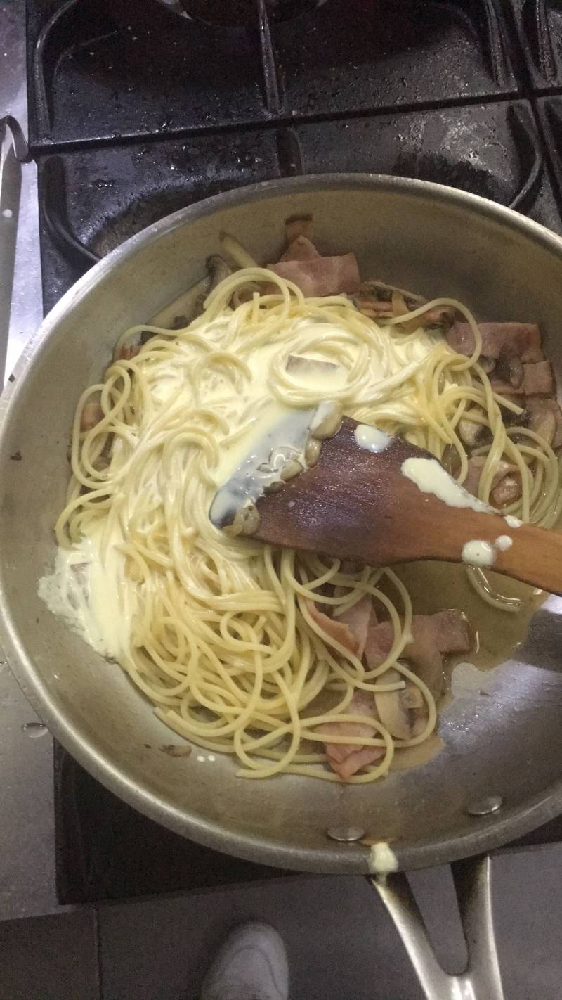 Steps for Making Creamy Mushroom Bacon Pasta