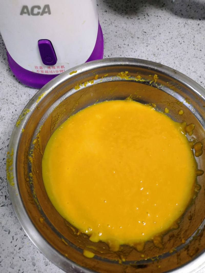 Steps for Making Pumpkin Pancakes with Milk Flavor