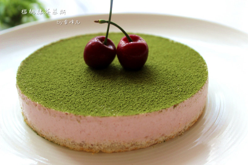 Step-by-step Cherry Matcha Mousse