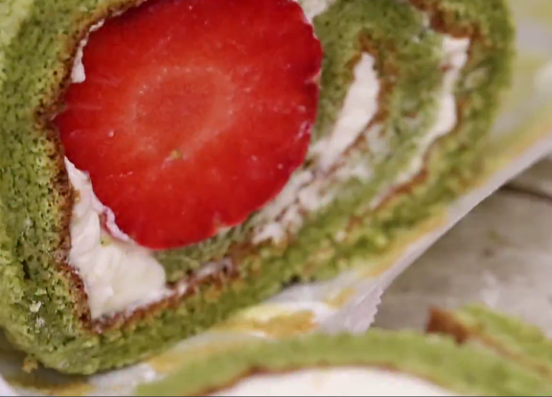 Steps to Make Green Tea Strawberry Cake Roll
