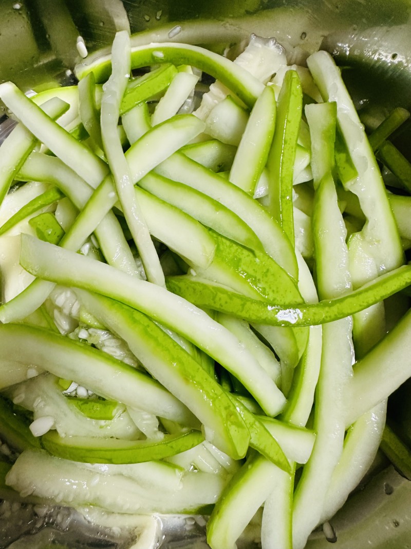 Steps for Stir-fried Zucchini