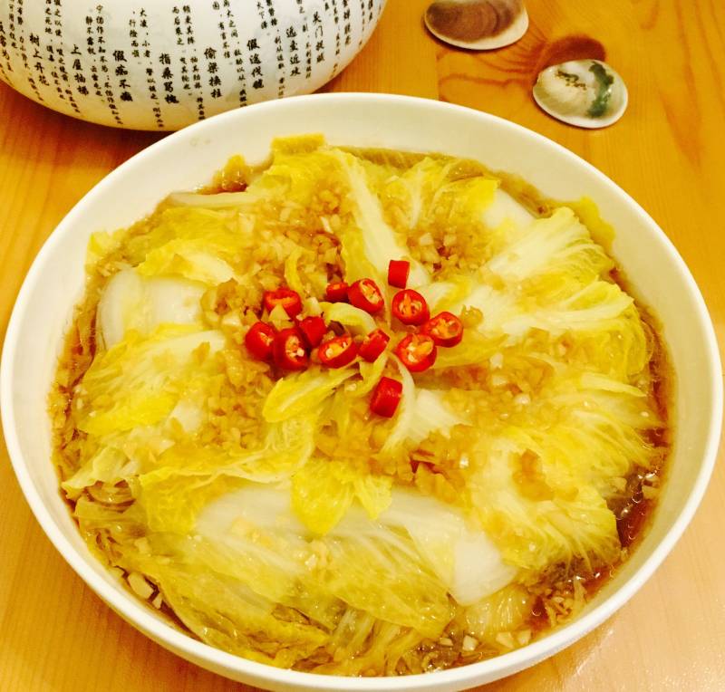 Steamed Cabbage with Garlic and Vermicelli