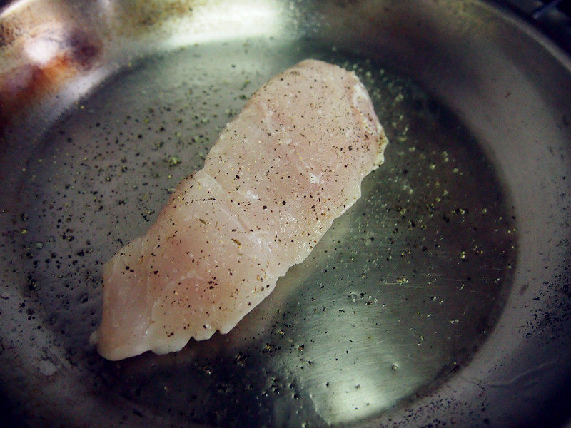 Steps for Making Crispy Sea Bream Fillet with Japanese Salad