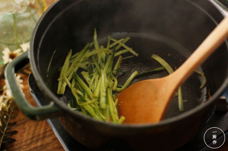 Steps to make One Chef's Cast Iron Pot Version of Stone Pot Bibimbap