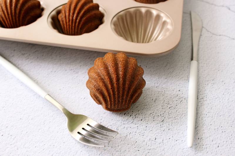 Steps to Make Oreo Madeleines