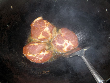 Steps for Cooking Delicious Pan-Fried Pork Chop