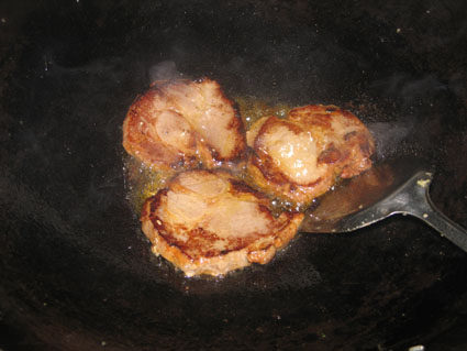 Steps for Cooking Delicious Pan-Fried Pork Chop