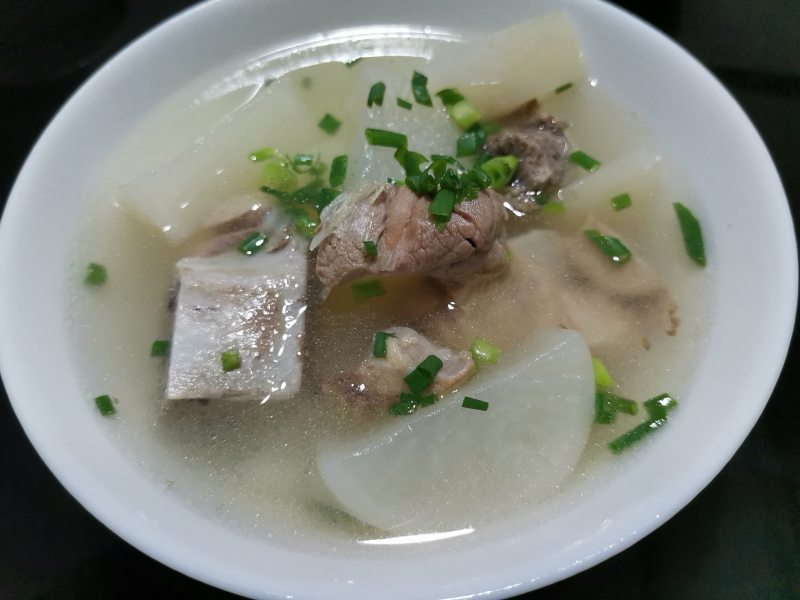 Braised Radish with Dragon Bones