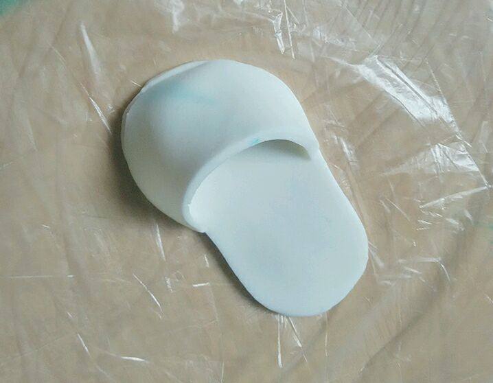 Fondant Baby Shoes Making Steps