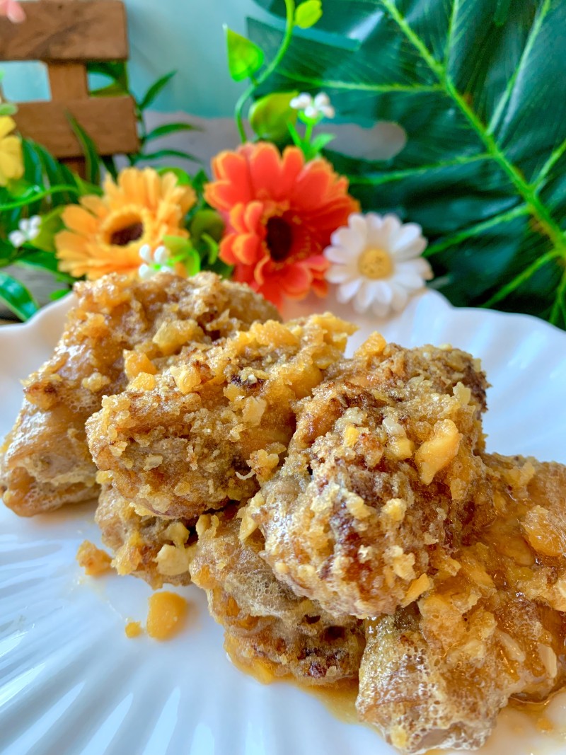 Salted Egg Yolk Chicken Wings