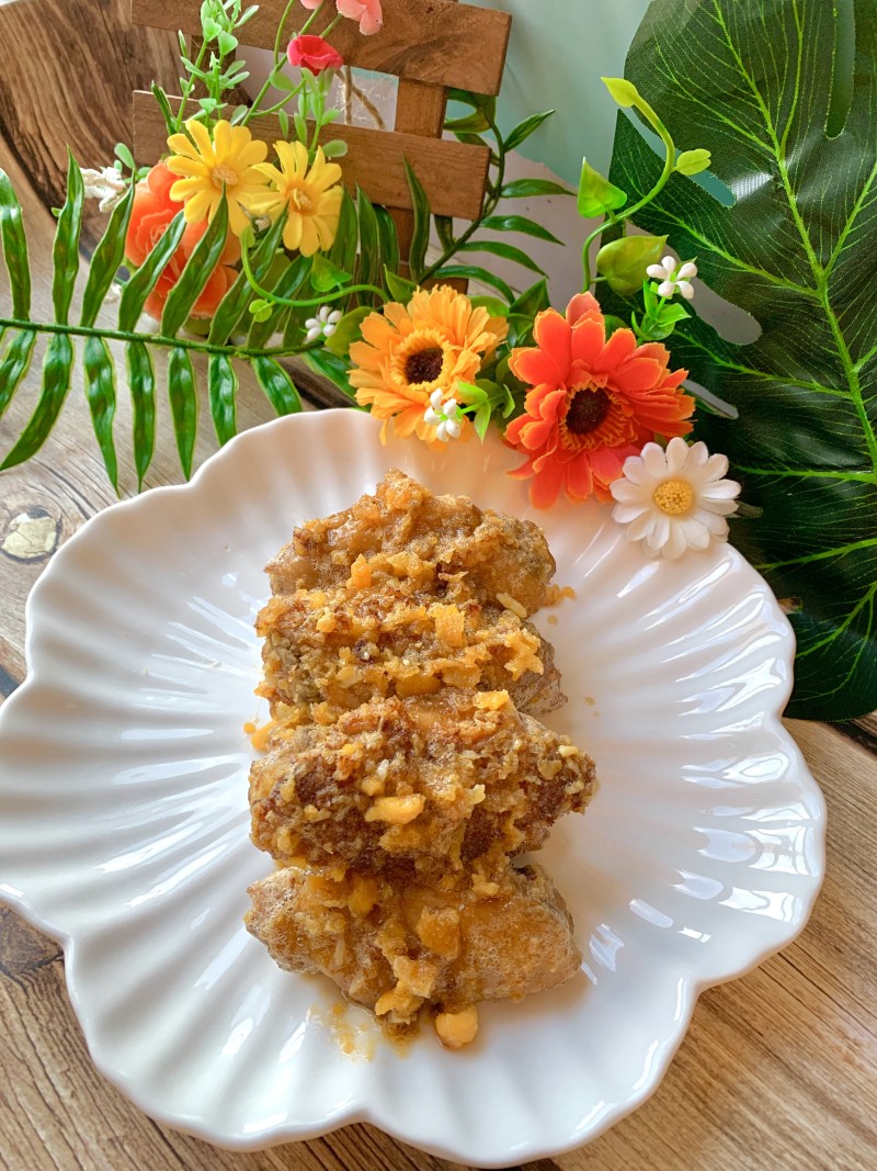 Steps for Making Salted Egg Yolk Chicken Wings