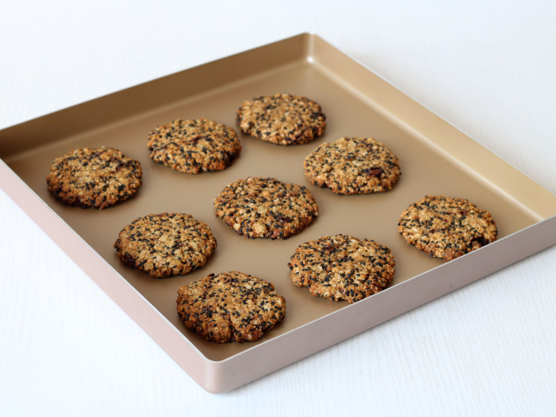 Steps for Making Red Sugar Oatmeal Cookies