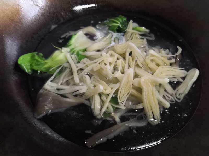 Steps for Braised Bean Noodles with Cabbage and Egg